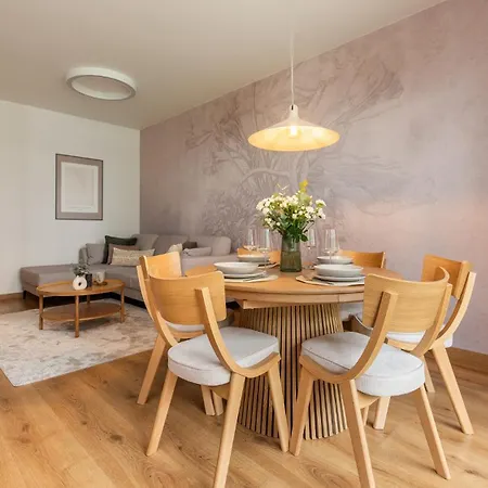 Flatbook - Seaside Nadmorski Dwor 21 *